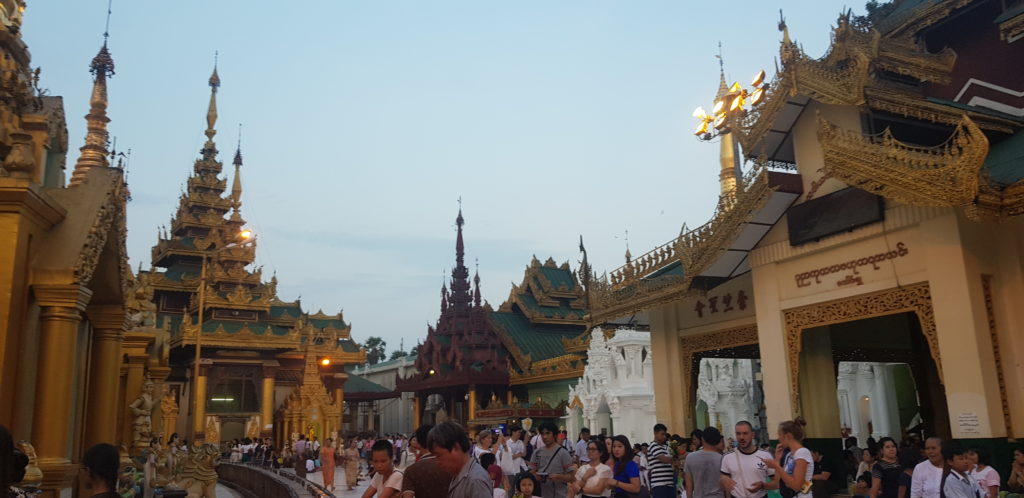 5 reasons you must visit Yangon (Myanmar)!